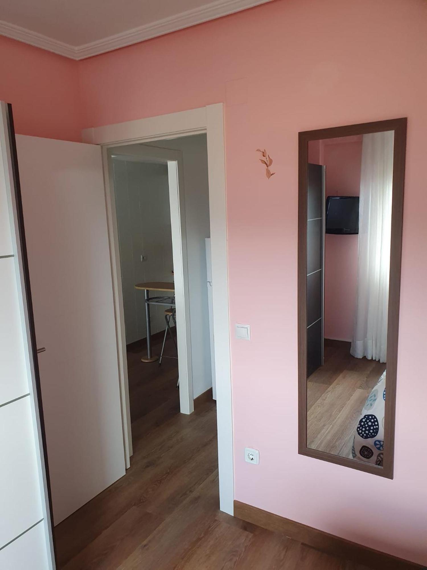 Vistas Monte Naranco Apartamento Con Parking 5Euros Al Dia Oviedo Buitenkant foto