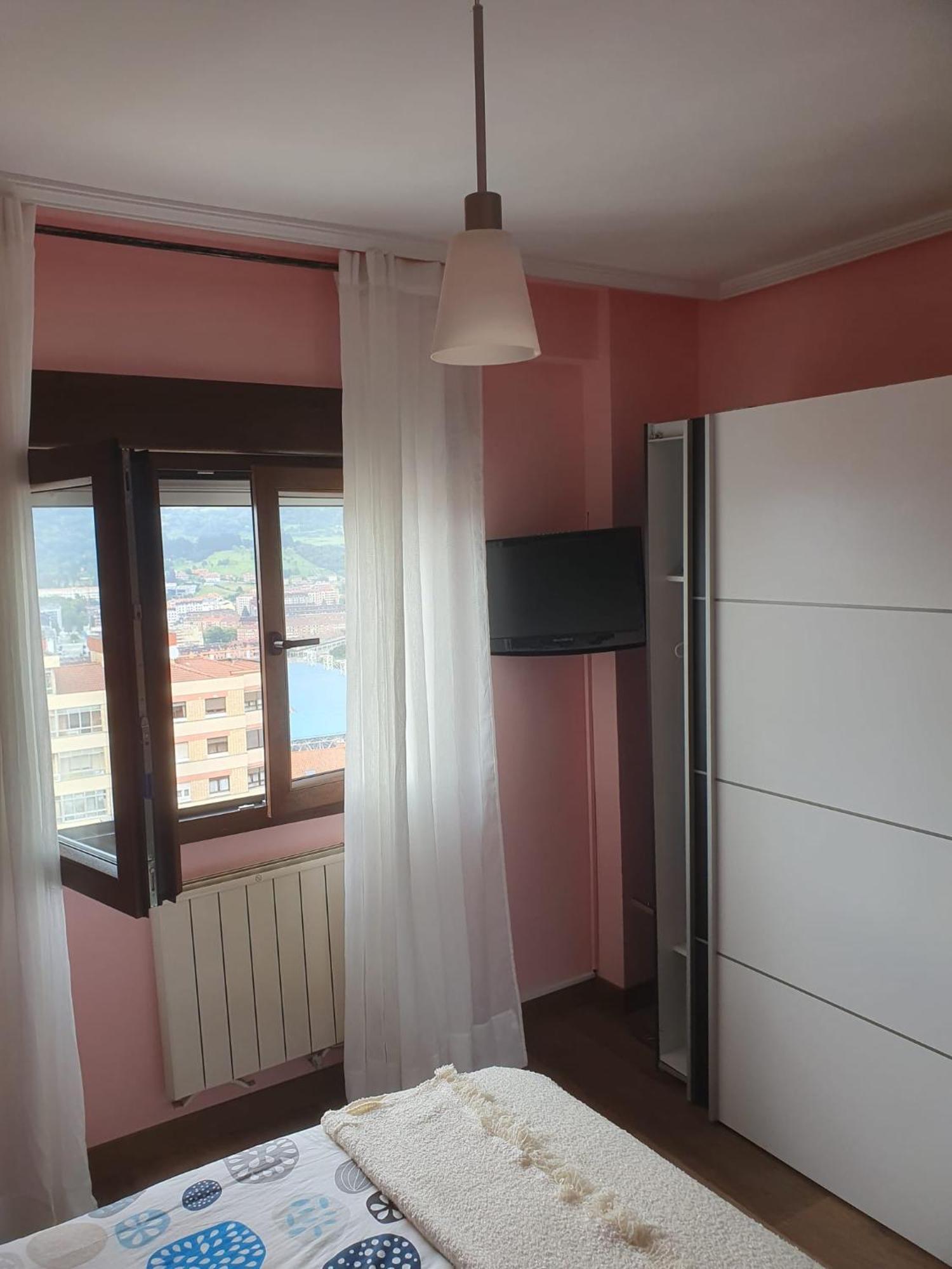Vistas Monte Naranco Apartamento Con Parking 5Euros Al Dia Oviedo Buitenkant foto